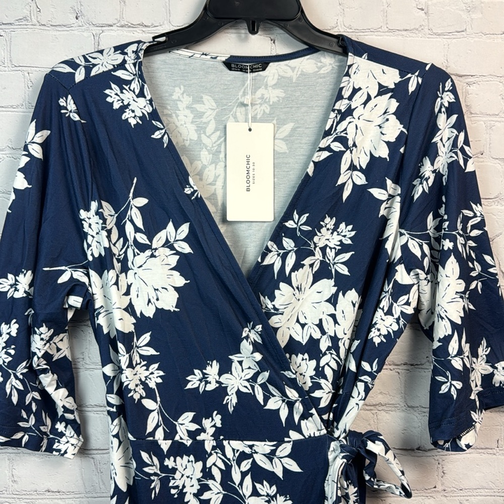 BloomChic Navy and White Floral Midi Wrap Dress Plus Size 1X - Picture 4 of 7